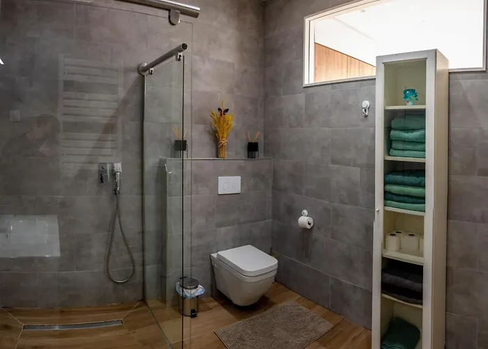 Comodo Y Moderno Piso En El Centro De Daire