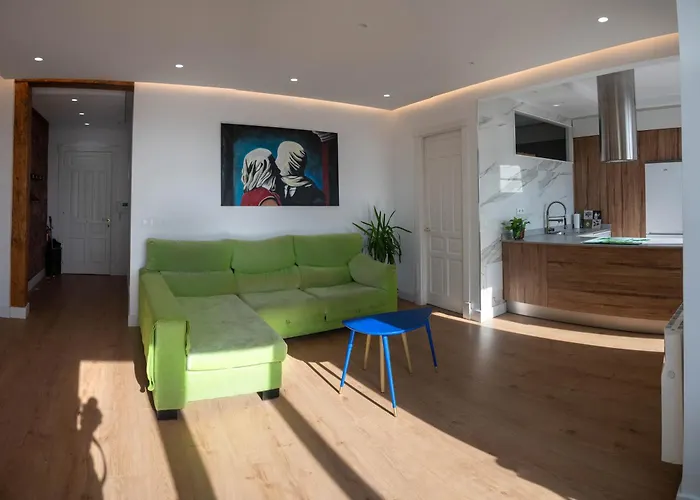 Comodo Y Moderno Piso En El Centro De Daire